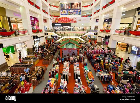 Interior De Berjaya Times Square Shopping Mall En Bukit Bintang Kuala