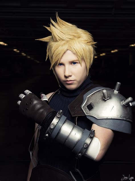 cloud strife cosplay from final fantasy vii cloud cosplay cloud strife cosplay cloud strife