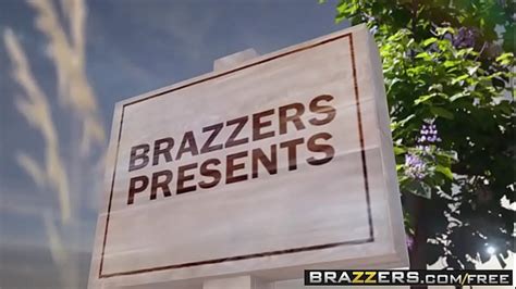 Brazzers Milfs Like It Big Pervert In The Park Scene Starring