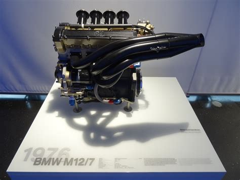 Bmwのエンジン M127 世界遺産巡り 海外旅行写真集