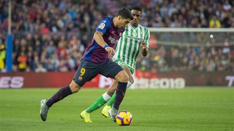 Head to head statistics and prediction, goals, past matches, actual form for la liga. FC Barcelona 3 - Betis 4 (full match)