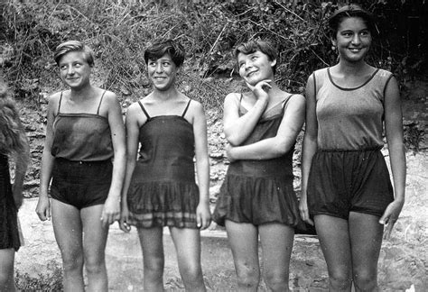 Vintage Photographs Винтажные купальные костюмы Женщина Советский союз