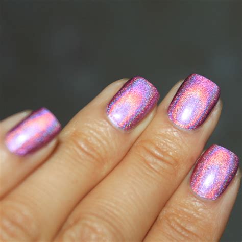 Pink chrome nails chrome nail polish metallic nails acrylic nails coffin nails silver nails pink holographic nails pink chrome nails are becoming a manicure trend nowadays so it's time to know how to do chrome nails and take. FNUG Crazy pink holographic nail polish. Be stylish having ...