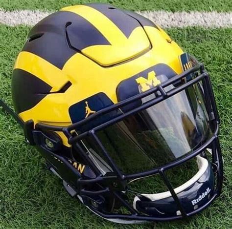 You can find us in all stores on football live scores on sofascore livescore has live coverage from more than 500 worldwide soccer leagues, cups and tournaments with live updated. College Football Predictions - Michigan 2017 Football Preview