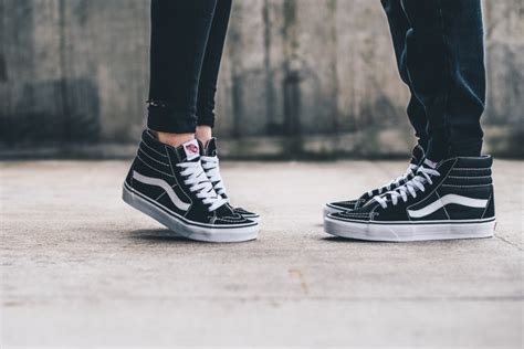 Here are two different ways after being requested. How To Lace Popular Vans Sneakers (Sk8-Hi) - Shoes and Sneakers