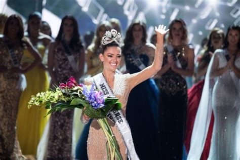 In Photos Miss South Africa Demi Leigh Nel Peters Crowned Miss