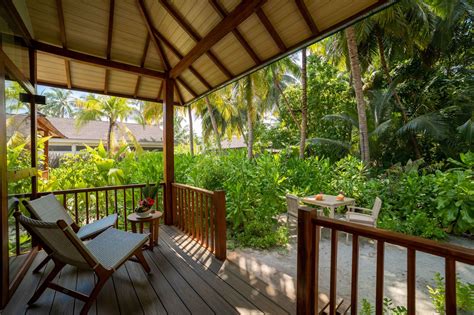 Deluxe Garden Villa Fiyavalhu Resort Maldives