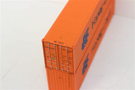 Hapag Lloyd 40 High Cube Containers With Magnetic System Corrugated