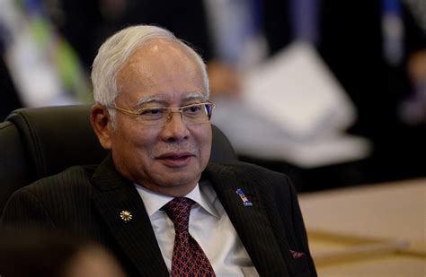 Malaysian prime minister pushes to outlaw 'fake news' before election ...