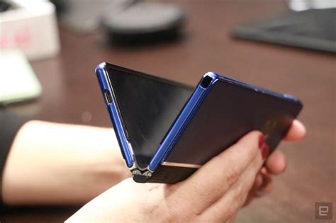 Tcls Latest Concept Phone Folds Inwards And Outwards Engadget