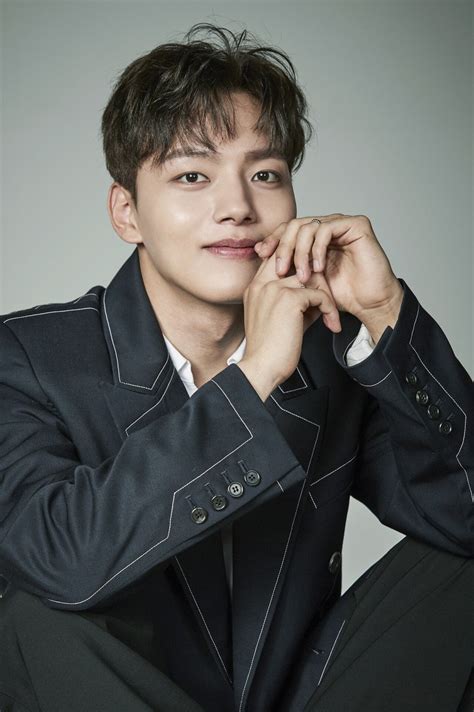 Yeo Jin Goo Signs Exclusive Contract With New Agency Allkpop