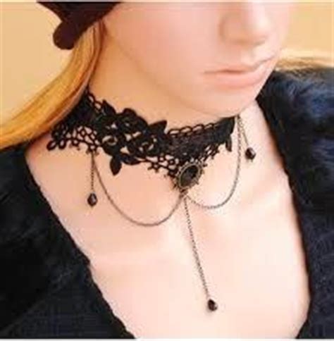 Si pensabas que el chonguito hipster era malo, no has visto esto… como una obra del demonio, una nueva y terrible tendencia parece asomarse y esta moda está por llegar: Tendencias joyeria 2014 - Paperblog