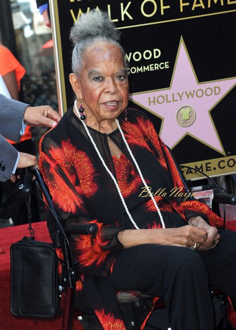 Touched By An Angel Star Della Reese Dies At 86