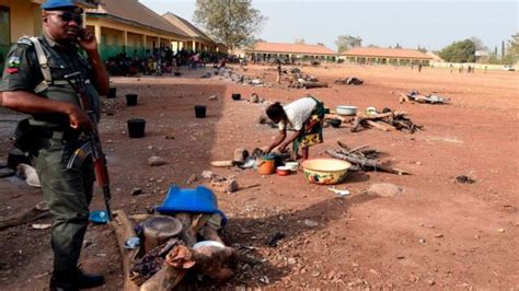 nigeria 4 policiers tués bbc news afrique
