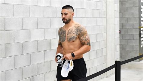 NRL Shaun Johnson Fails Temperature Check Before Leading Sharks To Victory Over Cowbabes