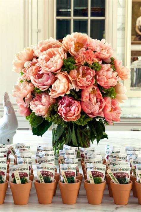 How To Throw A Chic Southern Soiree Click For More Cheap Wedding Centerpieces Wedding Favors