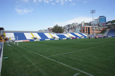 Stad kasımpaşa sk'nın iç saha maçlarına ev sahipliği yapmaktadır. Kasımpaşa Stadı Ek Tribün İnşaatı