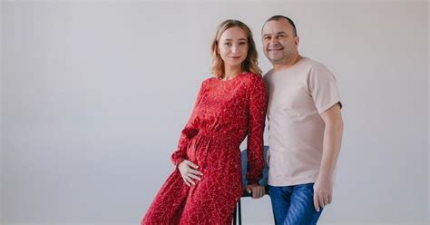 Попри вік він продовжує працювати, давати інтерв'ю, а ще невпинно кохати. Віктор Павлік стане батьком вчетверте - фото - Гламур - TCH.ua
