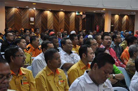 Namun kali ni, kami tak bincang mengenai. Taklimat isu semasa cuepacs dengan Penjawat Awam majlis Ba ...