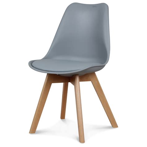 Boutique en ligne proposant un guide d'achat et un comparatif de chaises scandinaves avec un bon rapport qualité prix. Chaise design scandinave grise