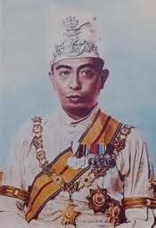 Ahli ahli majlis perundingan melayu ( mpm ) alumni institiut pertanian malaysia,aipm alumni kelab umno luar negara alumni uitm badan kemajua. A.M.P: Tujuh Wasiat Raja-Raja Melayu