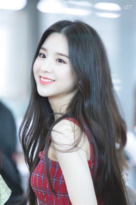 ˗ˏˋ heejin pics ˎˊ˗ on twitter beauty girl ulzzang girl cute korean girl