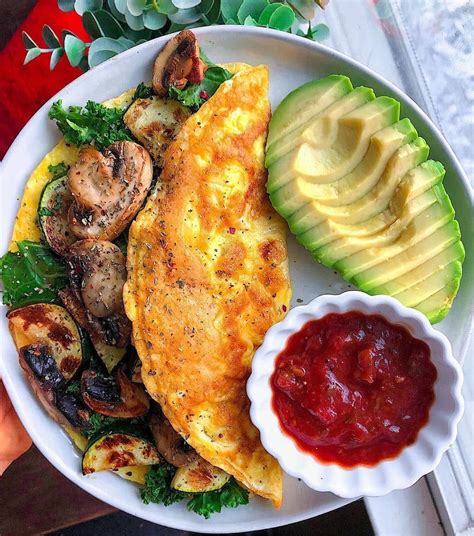 Savory Breakfast Plate Cant Go Wrong With This Combo An Easy Omelet