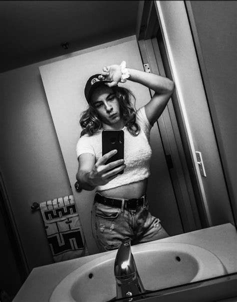 Bathroom Selfies🥰 R Crossdressrealism