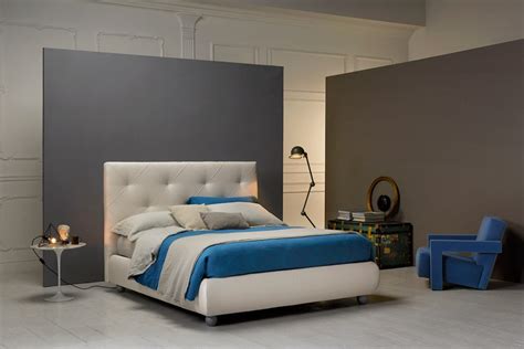 Homelook.it è una grande piattaforma per interior design in italia che facilita la ricerca dei mobili, accessori e complementi d'arredo. Caldo? Come dormire bene in una camera da letto fresca ...