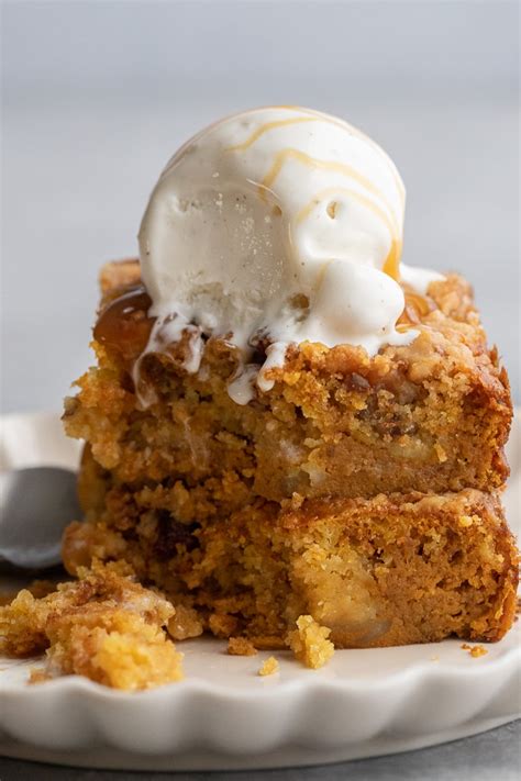 The Easiest Pumpkin Crunch Cake Recipe Lifestyle Of A Foodie