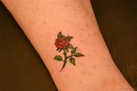 80 Lovable Flower Tattoos For Wrist