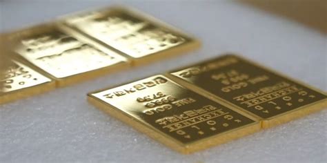 Process Of Making 9999 Pure Gold Bars Wordlesstech In 2022 Gold