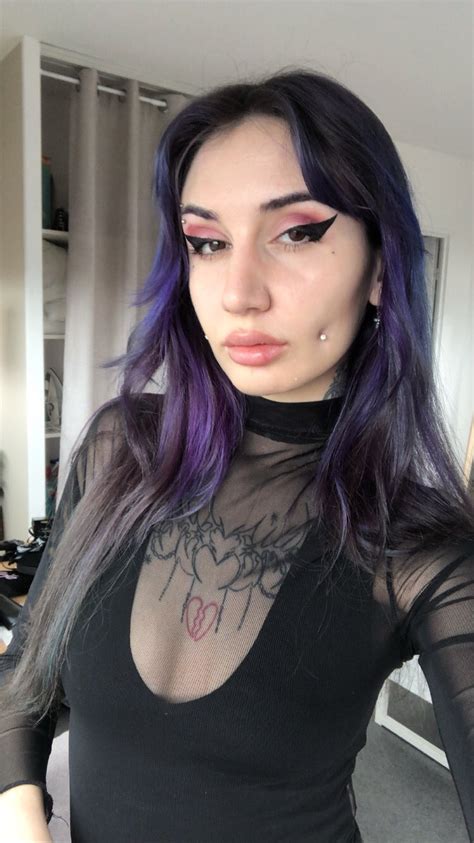 Tw Pornstars Miss Vera Violette Twitter Looking Like A Doll Today 1 23 Pm 24 May 2022
