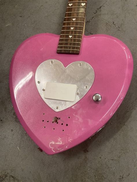 Rare Pink Daisy Rock Heartbreaker Electric Guitar Heart Ebay