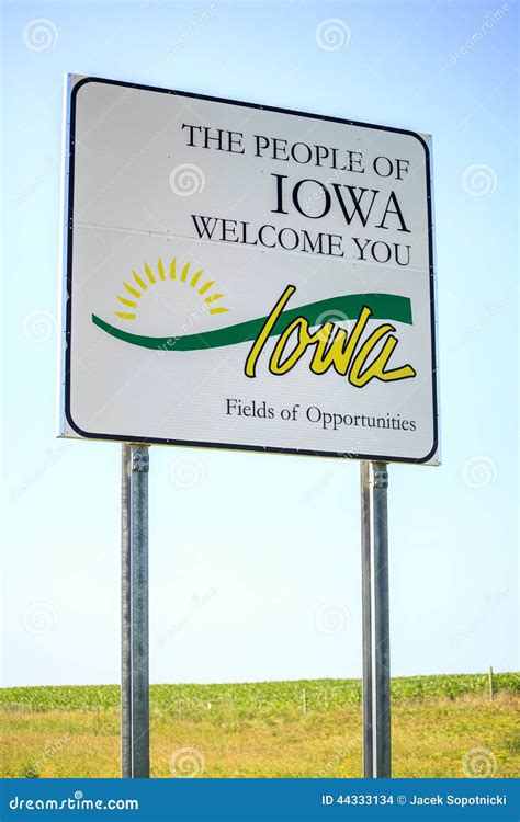 The People Of Iowa Welcome You Sign Stock Photo Image Of Border