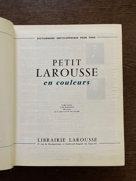 Petit Larousse En Couleurs 1972