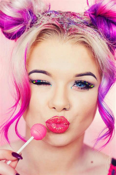 pin by 🍃🌹 linda 🌹🍃 🍃🌹langarica on guiñar el ojo candy photoshoot candy girl halloween makeup