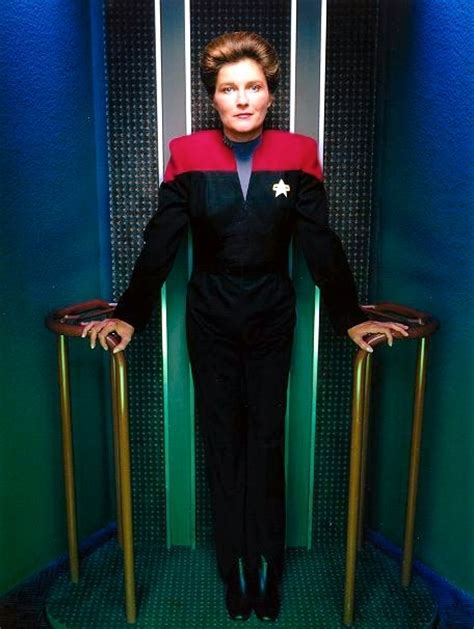 Captain Janeway Star Trek Women Photo 10917643 Fanpop
