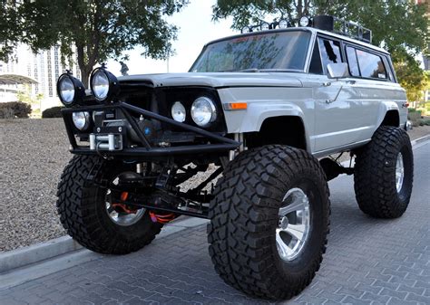 Just A Car Guy Not The Common Offroading Jeeps Looks Like 1969 1970
