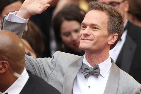 Neil Patrick Harris Opens 2015 Oscars With Moving Pictures Number