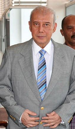 Ujar beliau, atas pengalaman yang dimiliki abdul rahim, dr mahathir berharap proses rundingan damai dapat berjalan. Former Malacca CM Abdul Rahim quits Umno