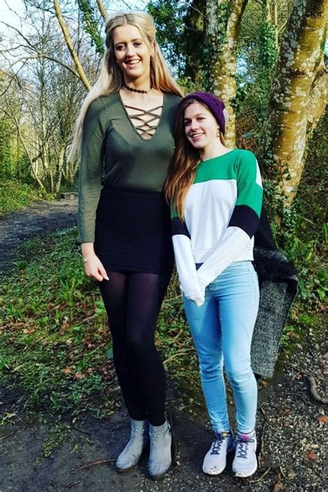 Tall Girl With Tint Girl Lesbian Scissoring Porn Photos