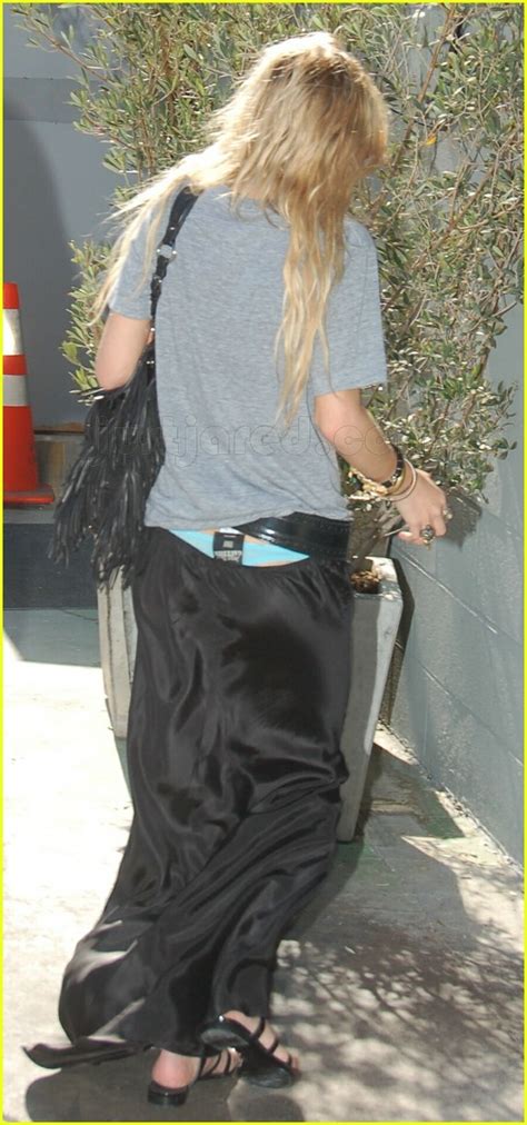 Full Sized Photo Of Mary Kate Olsen Thong Slip 19 Photo 466231 Just