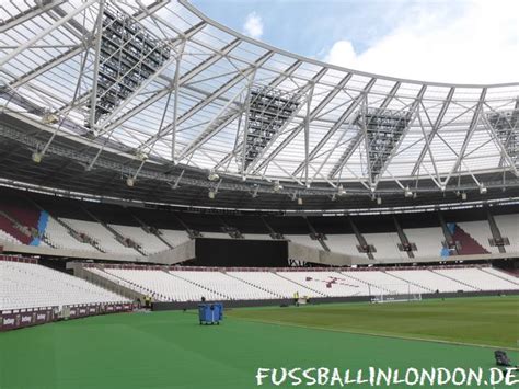 Historical grounds can be chosen as well. London Stadium - Stadion von West Ham United FC