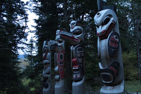 Die neuesten tweets von totem (@totemsound). The totem poles watch over the forest and Gitsaex village ...