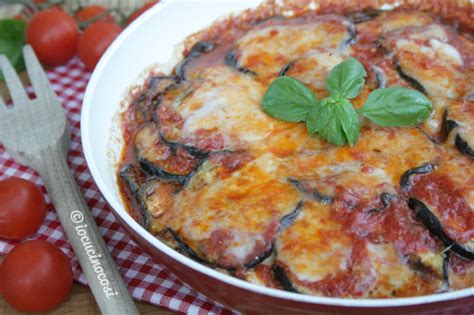 Le melanzane light in padella di grazia, sono un contorno mediterraneo, colorato e profumato con aglio e prezzemolo, facilissimo da realizzare 3) completate. Ricetta Parmigiana di melanzane in padella