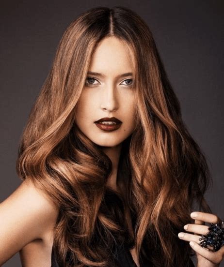 Altın Karamel Saç Rengi Bilinmesi Gerekenler Kombin Kadın