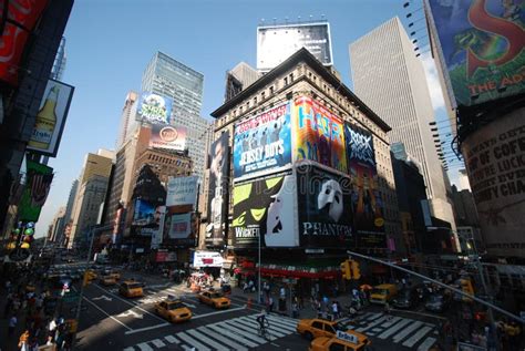 De Tijdenvierkant Van De Stad Van New York Redactionele Stock Foto