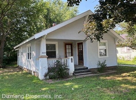 2106 W Walnut St Springfield Mo 65806 Home For Rent For Rent In