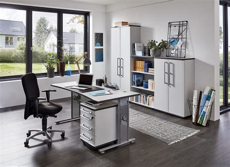 Hallo, ich bin gregor und habe diese. Schreibtisch ergonomisch geformt, kurz, höhenverstellbar ...